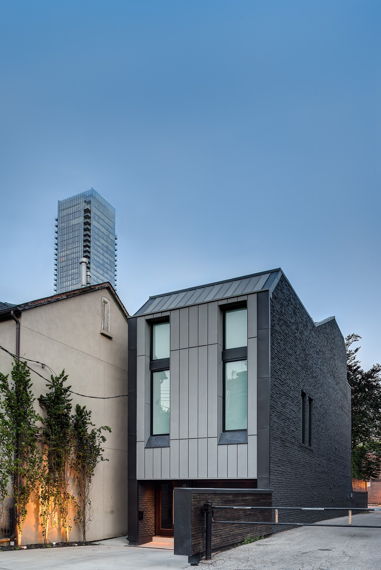 Audax Architecture - Jonathan Goldman Toronto Yorkville reno - Greengold Construction - Zinc Exterior 